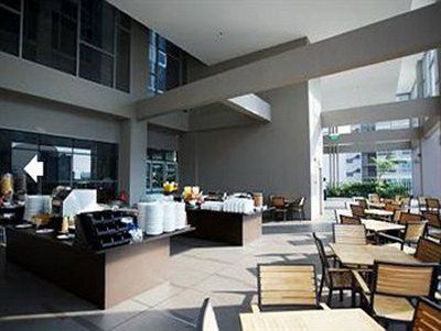 Khách sạn V Lavender 4*
